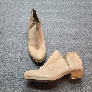CARLOS by Carlos Santana Beige Suede Cutout Ankle Booties Women's Size 8.5M